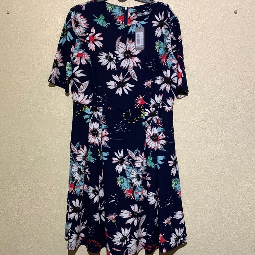 Oxiuly Fashion Dress Navy Blue White Red Floral NWT XXL